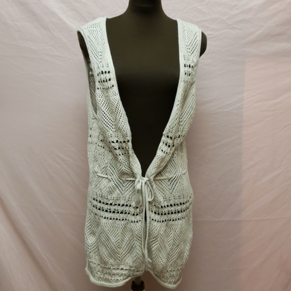 Mudd Sweaters - 😁CLEARANCE😁Knitted cardigan/vest